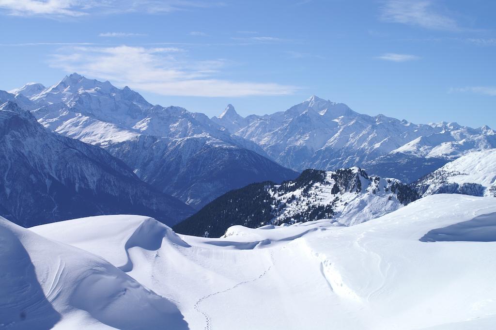 Swiss Chalet-Style Hotel Walliser Spycher รีเดอร์อัลพ์ ภายนอก รูปภาพ