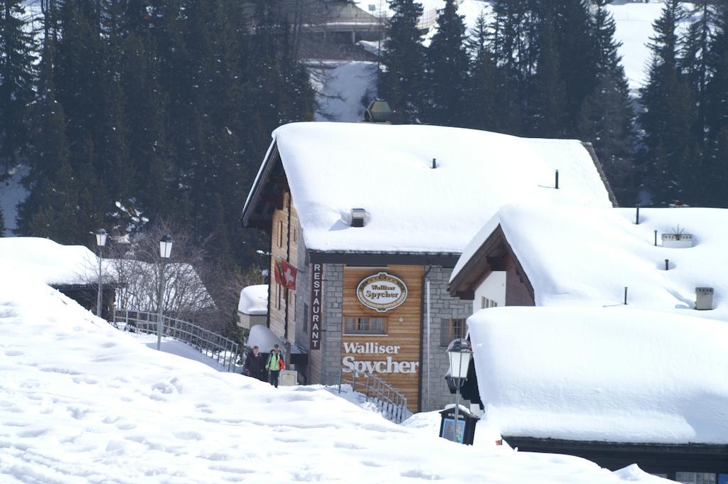 Swiss Chalet-Style Hotel Walliser Spycher รีเดอร์อัลพ์ ห้อง รูปภาพ
