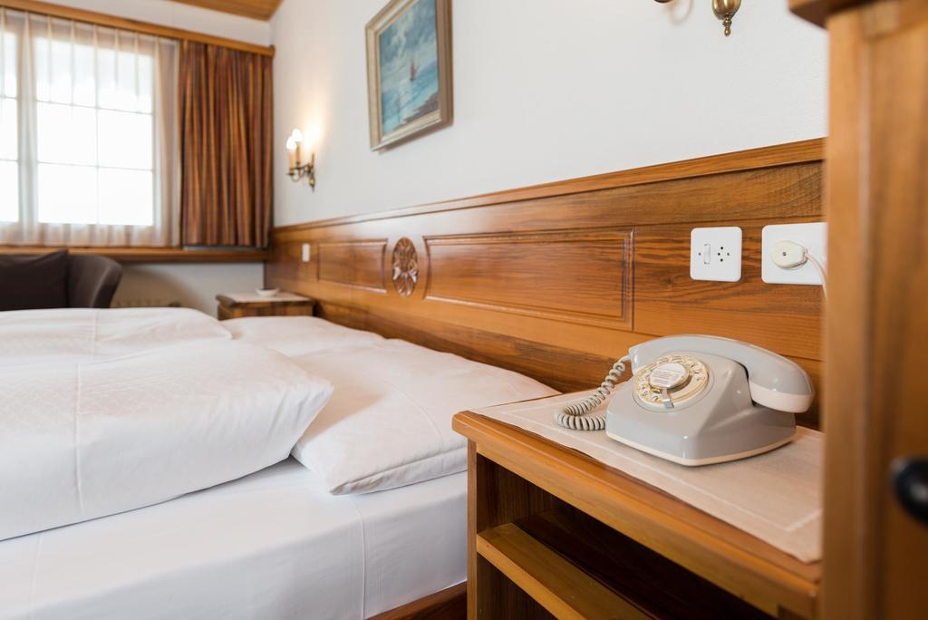 Swiss Chalet-Style Hotel Walliser Spycher รีเดอร์อัลพ์ ภายนอก รูปภาพ
