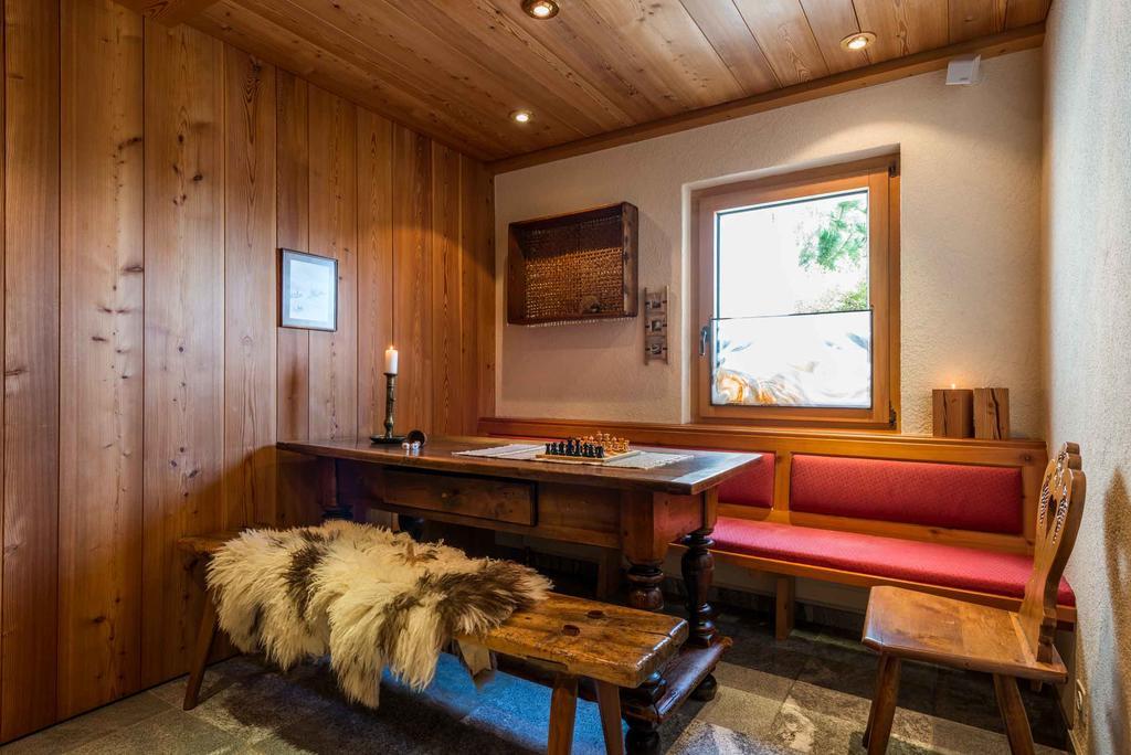 Swiss Chalet-Style Hotel Walliser Spycher รีเดอร์อัลพ์ ภายนอก รูปภาพ