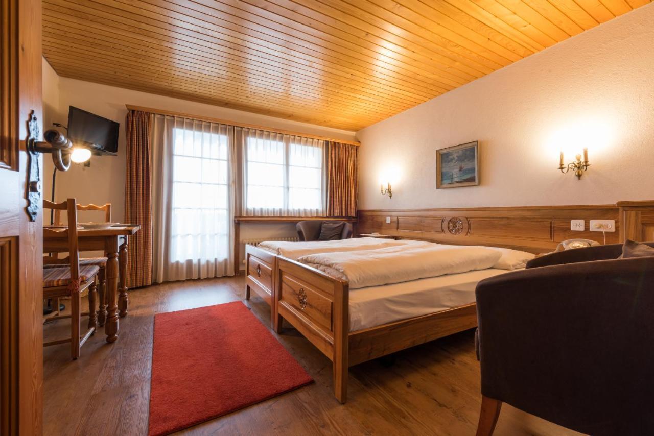 Swiss Chalet-Style Hotel Walliser Spycher รีเดอร์อัลพ์ ภายนอก รูปภาพ