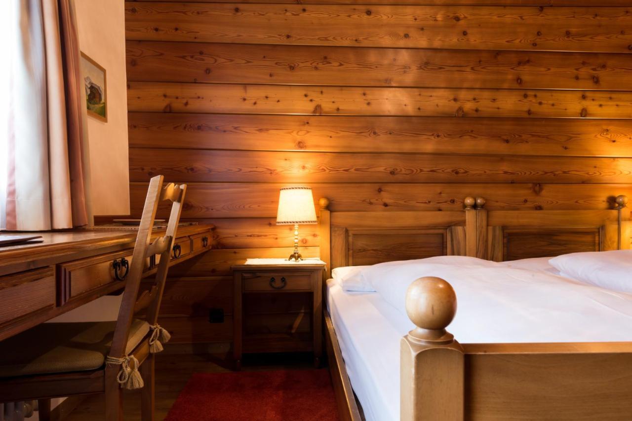 Swiss Chalet-Style Hotel Walliser Spycher รีเดอร์อัลพ์ ภายนอก รูปภาพ